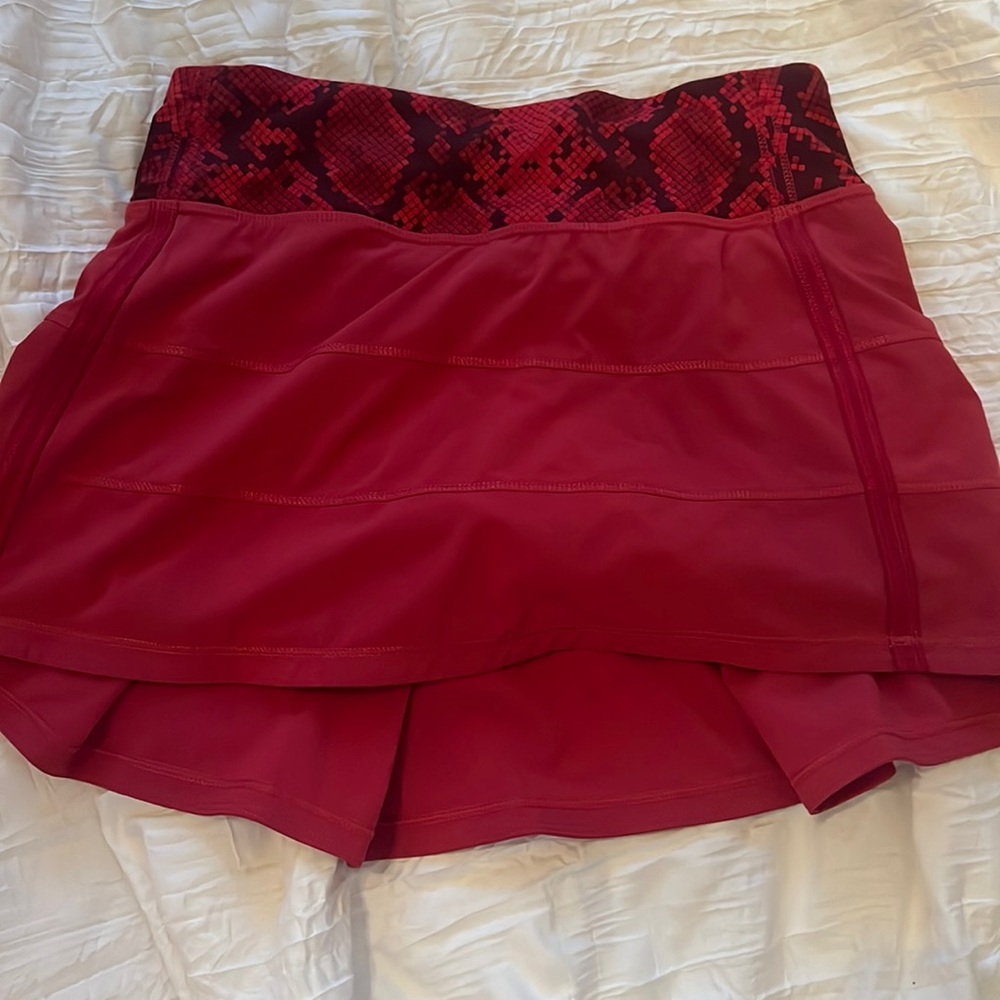 red lululemon skirt size 2 reg, rare
